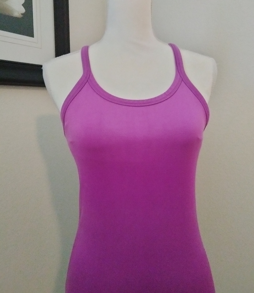 Morera tank exercise top sz medium built in bra purple